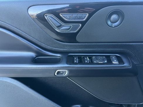 Used 2022 Lincoln Aviator Reserve w/ Elements Package Plus image 39