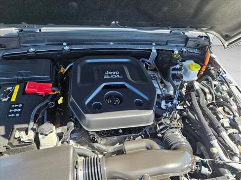 Used 2021 Jeep Wrangler Unlimited Sahara w/ Cold Weather Group AWD/4WD image 22