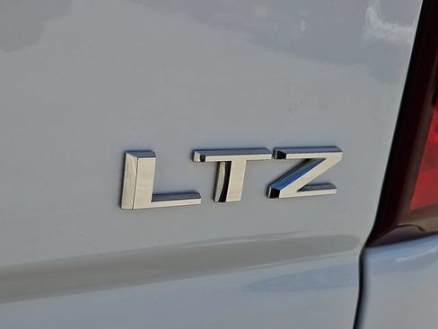 Used 2024 Chevrolet Silverado 2500 LTZ w/ LTZ Texas Edition AWD/4WD image 9