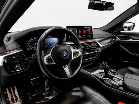 Used 2023 BMW M550i xDrive image 15