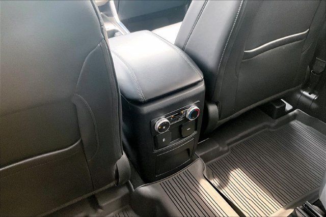 Used 2024 Ford Explorer XLT w/ Equipment Group 202A AWD/4WD image 31