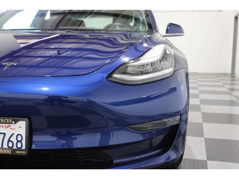 Used 2019 Tesla Model 3 Standard Range Plus image 16