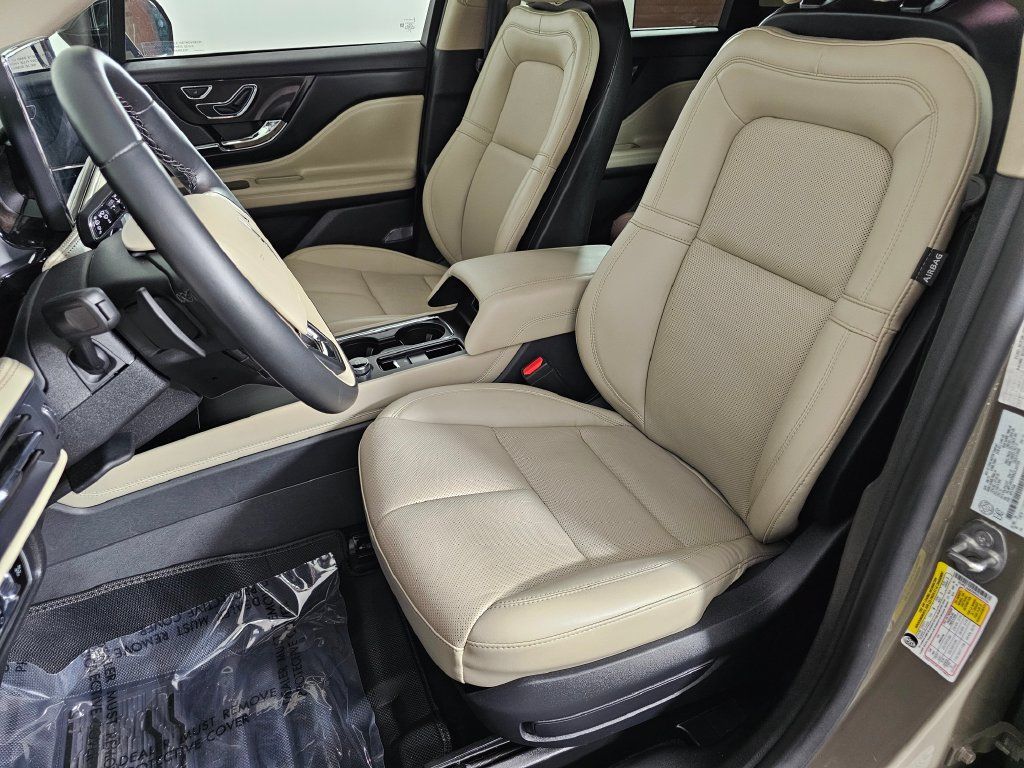Certified 2025 Lincoln Corsair Grand Touring AWD/4WD image 24