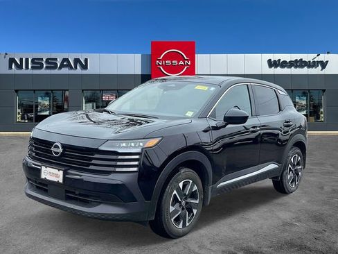 Used 2025 Nissan Kicks SV w/ Illumination Package image 4