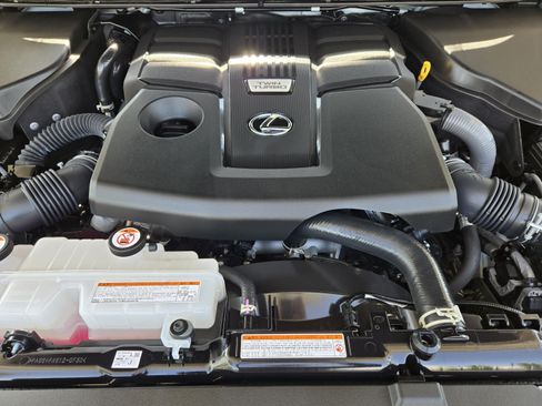 Used 2025 Lexus GX 550 w/ Accessory Package (Z1) AWD/4WD image 32