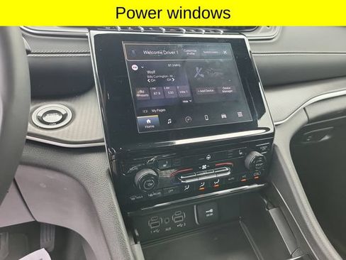 Certified 2024 Jeep Grand Cherokee Altitude AWD/4WD image 15