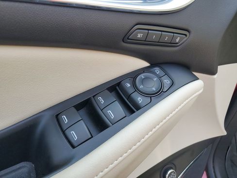 Used 2023 Buick Enclave Premium AWD/4WD image 14