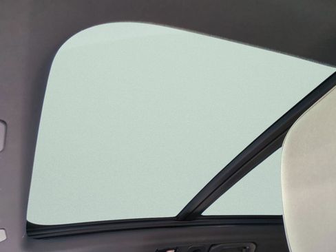 New 2026 Volvo XC60 B5 Plus w/ Protection Package Premier image 18