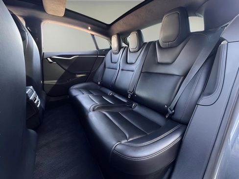 Used 2018 Tesla Model S 100D image 21