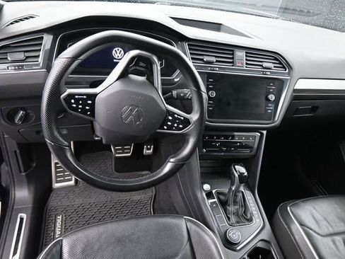 Used 2022 Volkswagen Tiguan SEL R-Line image 21