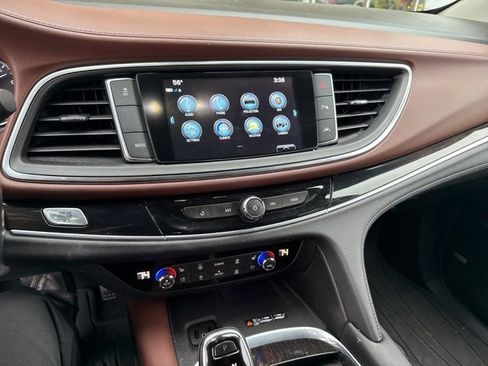 Used 2019 Buick Enclave Avenir w/ Avenir Technology Package image 9