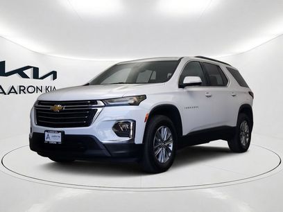 Used 2023 Chevrolet Traverse LT