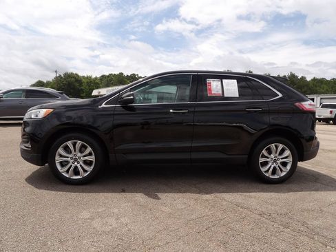 Used 2022 Ford Edge Titanium w/ Cargo Accessory Package AWD/4WD image 5