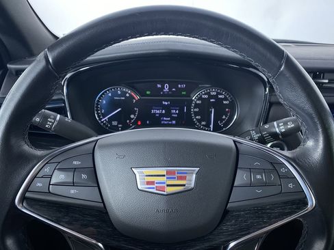 Certified 2022 Cadillac XT5 Premium Luxury w/ LPO, Floor Liner Package image 3