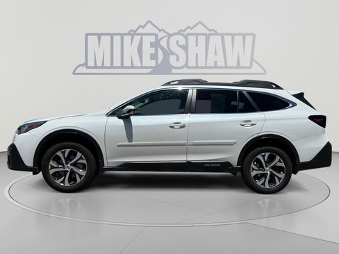 Used 2022 Subaru Outback Limited AWD/4WD image 2