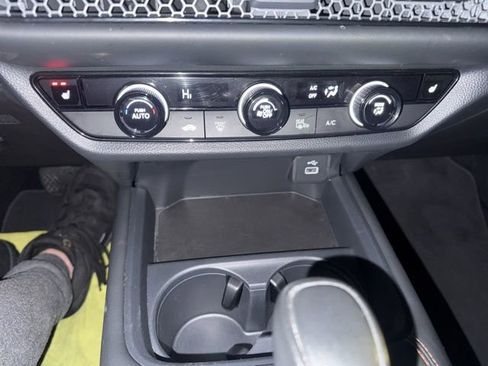 Used 2025 Honda HR-V Sport image 31