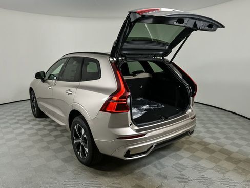 New 2026 Volvo XC60 B5 Core image 32