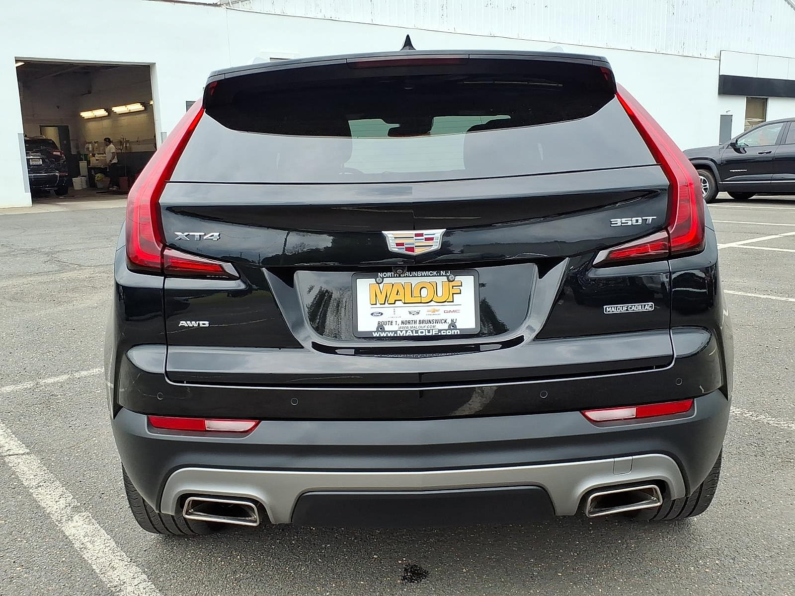 Certified 2023 Cadillac XT4 Premium Luxury w/ Cold Weather Package AWD/4WD image 5