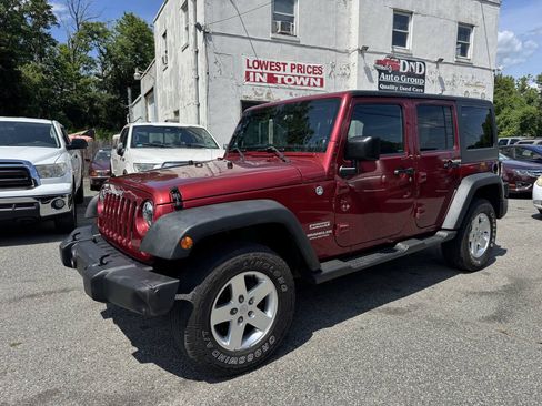 Used 2012 Jeep Wrangler Unlimited Sport AWD/4WD image 3