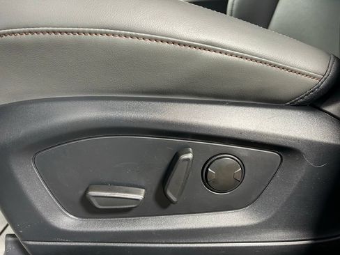 New 2026 Ford Explorer Active w/ Active Comfort Package AWD/4WD image 16