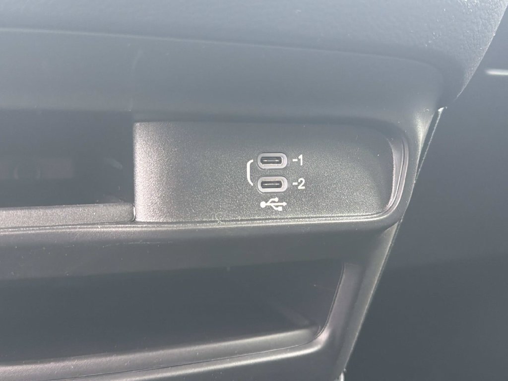 New 2027 Chrysler Pacifica Select AWD/4WD image 6