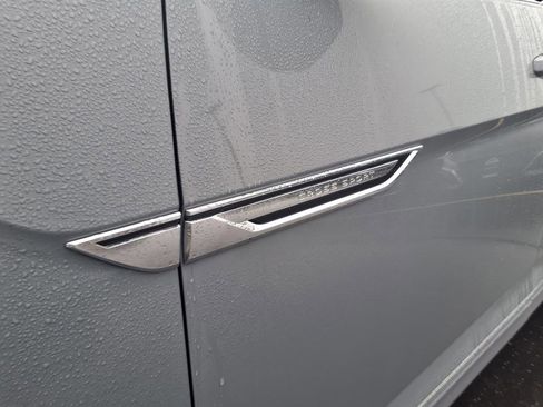 Used 2024 Volkswagen Atlas Cross Sport SEL Premium R-Line image 13