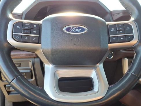 Used 2024 Ford Expedition Limited AWD/4WD image 19