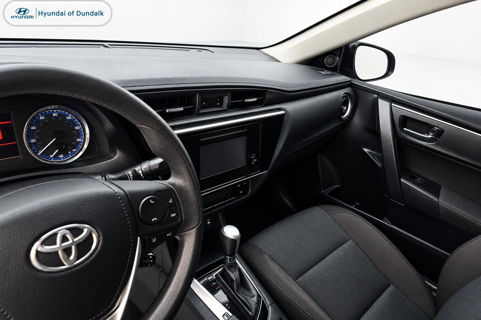 Used 2018 Toyota Corolla LE FWD image 10