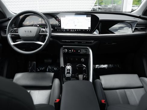 Certified 2025 Audi Q5 Premium Plus w/ Premium Plus AWD/4WD image 8