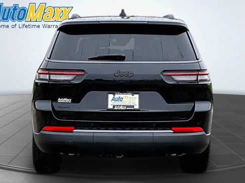 New 2026 Jeep Grand Cherokee L Limited w/ Limited Altitude Package AWD/4WD image 4