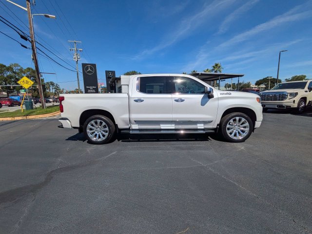 Used 2024 Chevrolet Silverado 1500 High Country w/ Technology Package AWD/4WD image 4