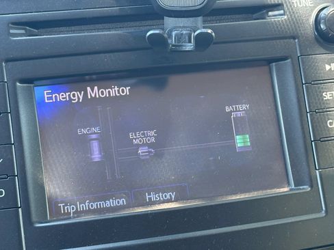 Used 2013 Toyota Prius V Two FWD image 18