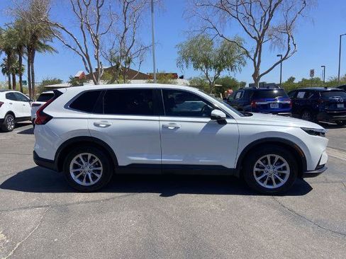 Used 2025 Honda CR-V EX-L image 2