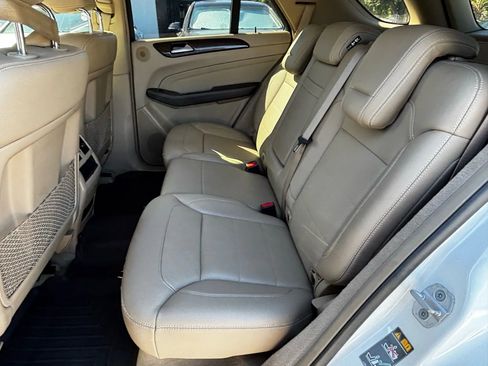 Used 2014 Mercedes-Benz ML 350 BlueTEC 4MATIC image 14