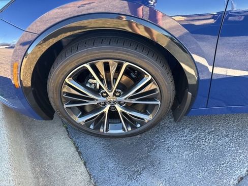 Used 2026 Toyota Prius XLE image 5