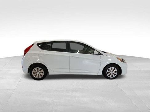 Used 2017 Hyundai Accent SE image 28