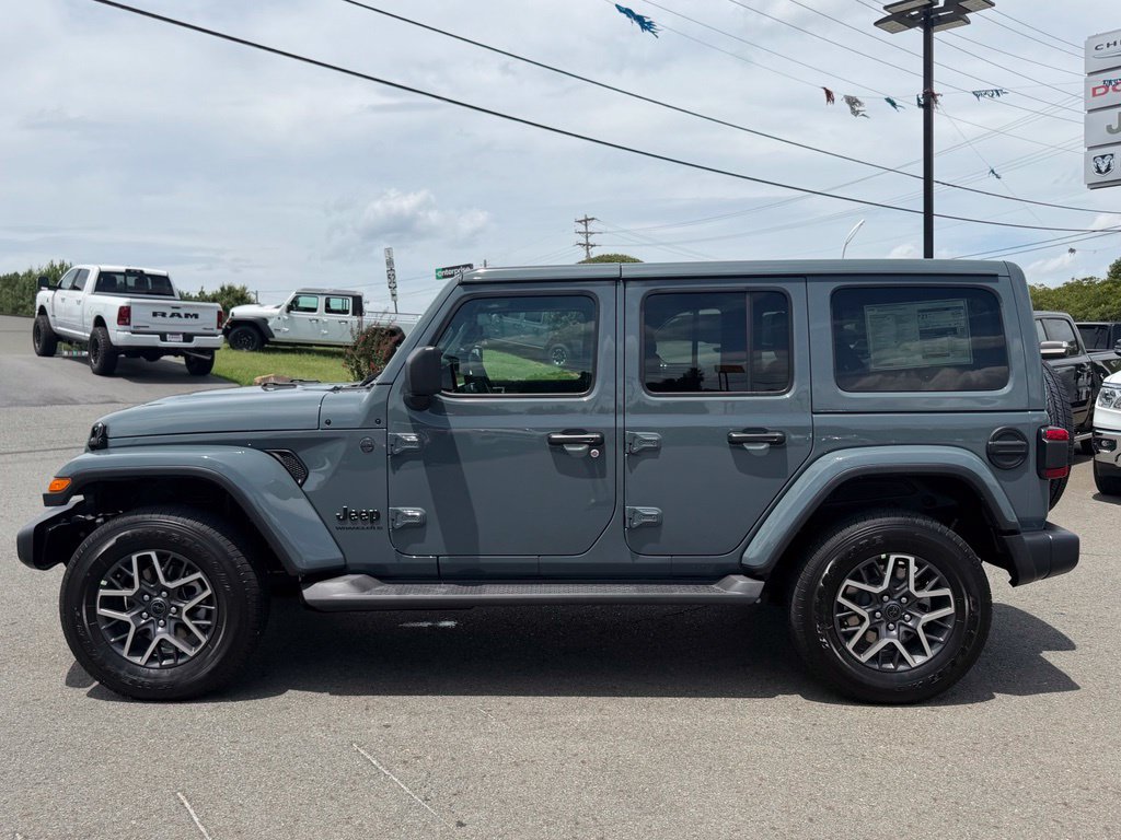 New 2026 Jeep Wrangler Unlimited Sahara AWD/4WD image 8
