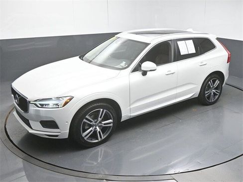 Used 2019 Volvo XC60 T5 Momentum w/ Premium Package image 44