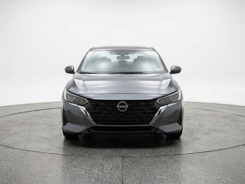 Used 2025 Nissan Sentra SV image 2