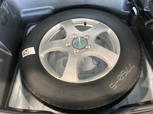 Used 2023 Jeep Grand Cherokee Limited image 35