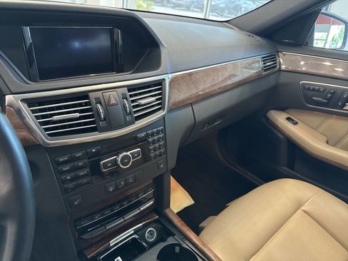 Used 2013 Mercedes-Benz E 350 4MATIC Sedan w/ Premium 1 Pkg image 18