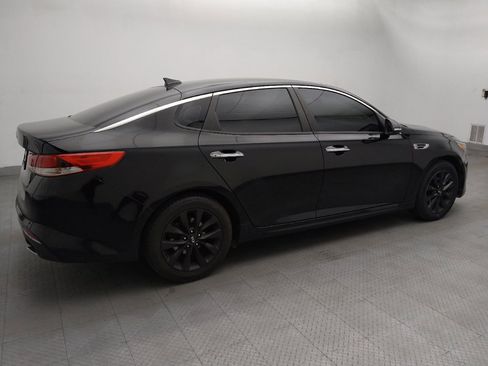Used 2018 Kia Optima LX w/ 17" Alloy Wheels Package FWD image 10
