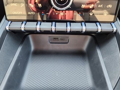 New 2026 GMC Terrain AT4 w/ Convenience Package III image 31