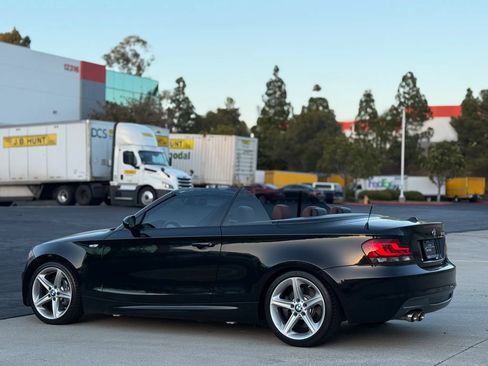 Used 2009 BMW 135i Convertible RWD image 6