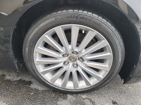 Used 2013 Lexus LS 460 L image 34