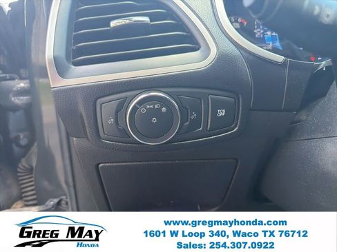 Used 2021 Ford Edge SE FWD image 21