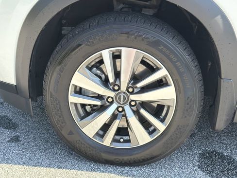 Certified 2025 Nissan Pathfinder SL AWD/4WD image 32