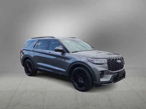 Used 2025 Ford Explorer ST w/ Sun And Sound Package AWD/4WD image 2