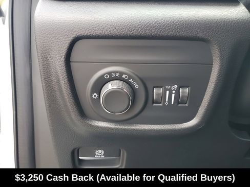 New 2025 Jeep Grand Cherokee Altitude AWD/4WD image 33