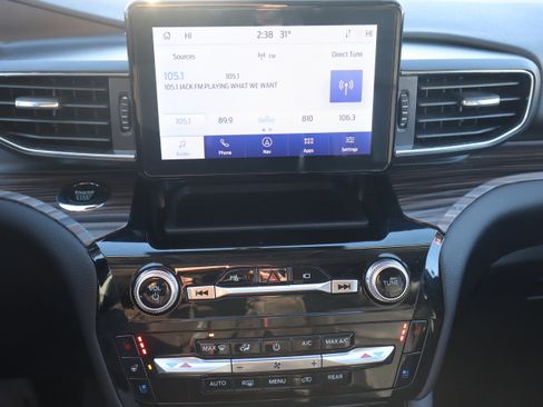 Used 2023 Ford Explorer Limited w/ Equipment Group 301A image 20